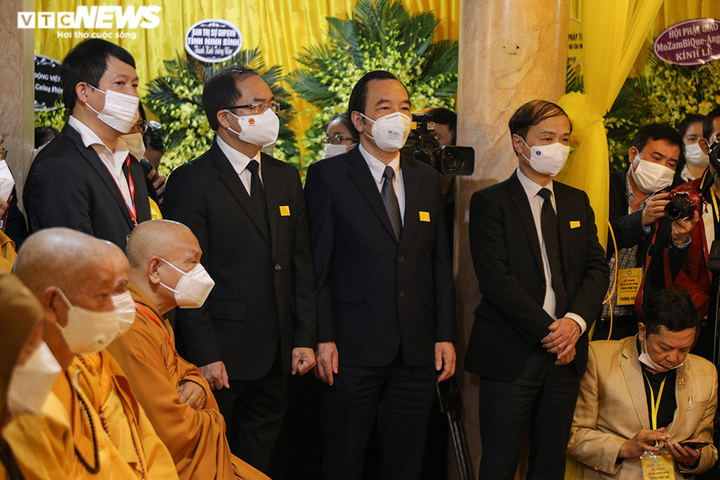 Tăng ni phật tử thành kính tiễn biệt Đại lão Hòa thượng Thích Phổ Tuệ - 4