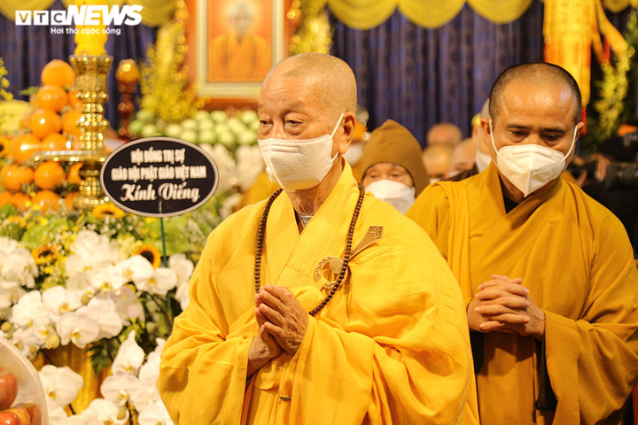 Tăng ni phật tử thành kính tiễn biệt Đại lão Hòa thượng Thích Phổ Tuệ - 5