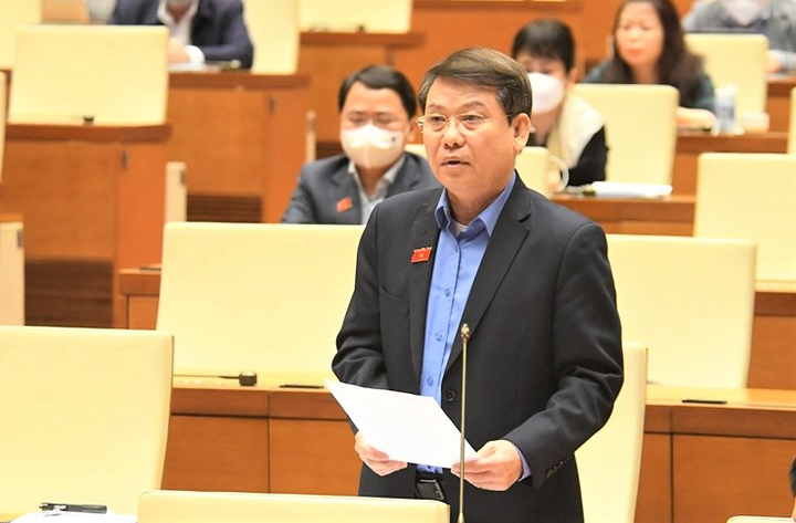 Xem xét xử lý việc lợi dụng mạng xã hội gây mất trật tự an toàn xã hội - 1