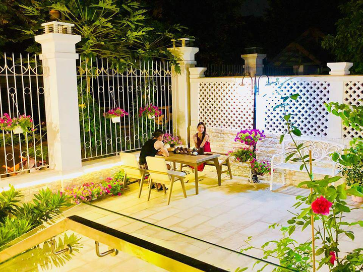 Sao Việt cuốc đất trồng rau: Thủy Tiên rao bán, riêng Quyền Linh phải đem cho - 5