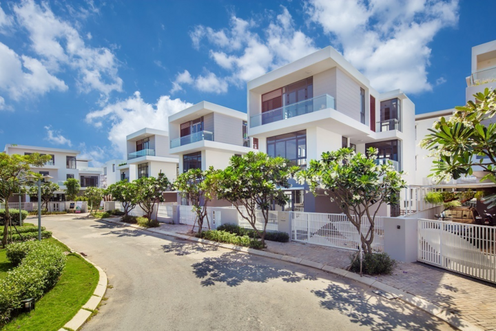 Bất chấp dịch bệnh, giá nhà liền thổ vẫn tăng mạnh - 1