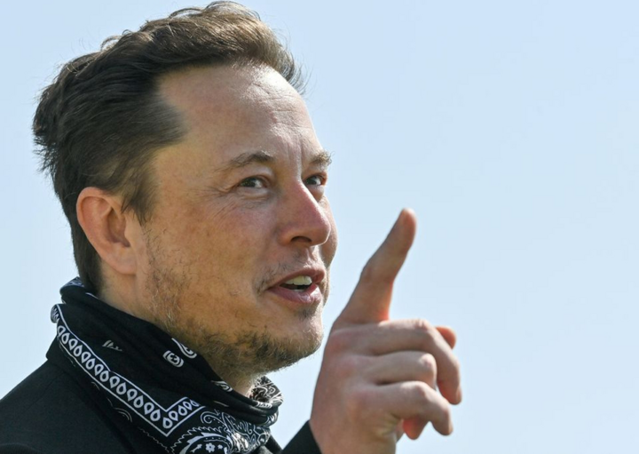 Cổ phiếu tăng vọt, Tesla cán mốc vốn hoá 1.000 tỷ USD - 2