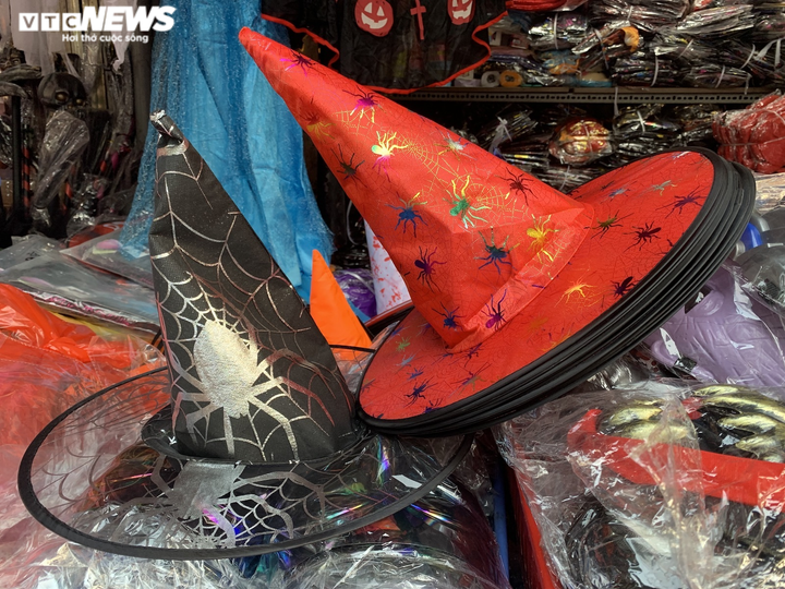 Đồ chơi Halloween ế khách - 12