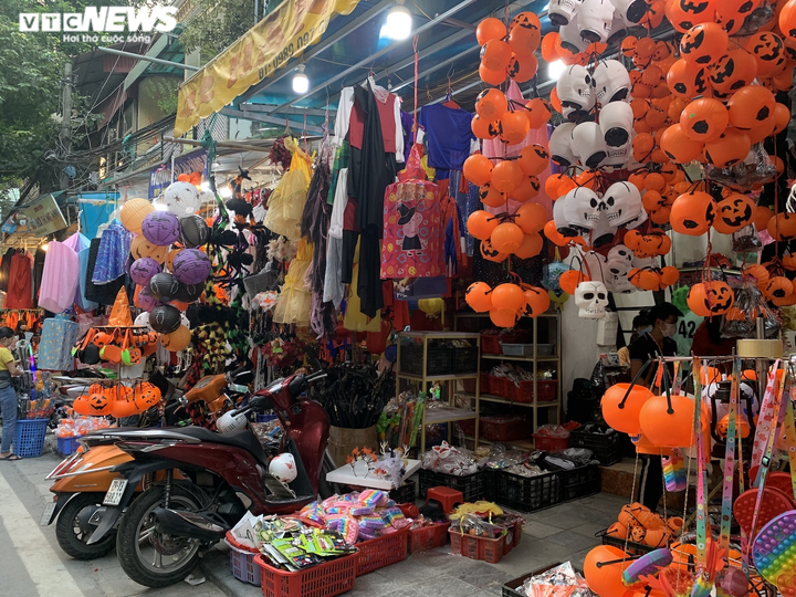 Đồ chơi Halloween ế khách - 13