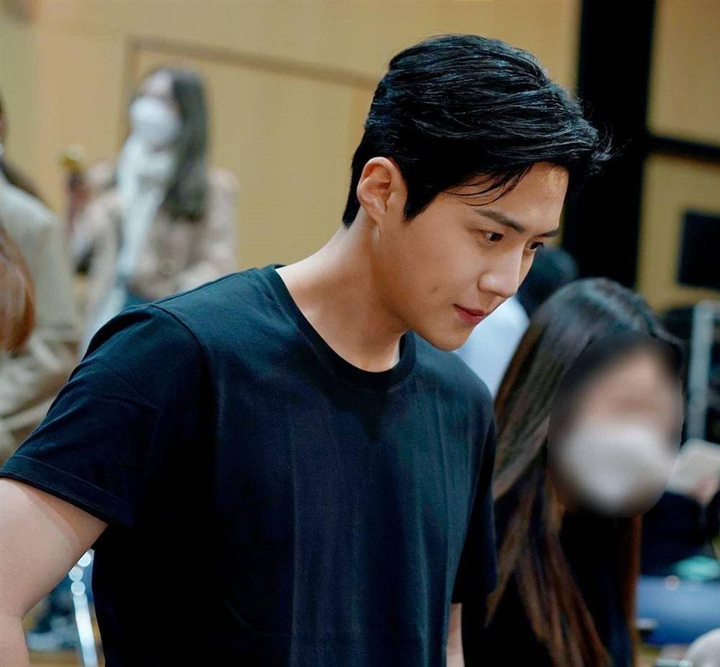 3 scandal rúng động Kpop bị lột trần: Trước Kim Seon Ho từng có 2 idol được cứu - 3