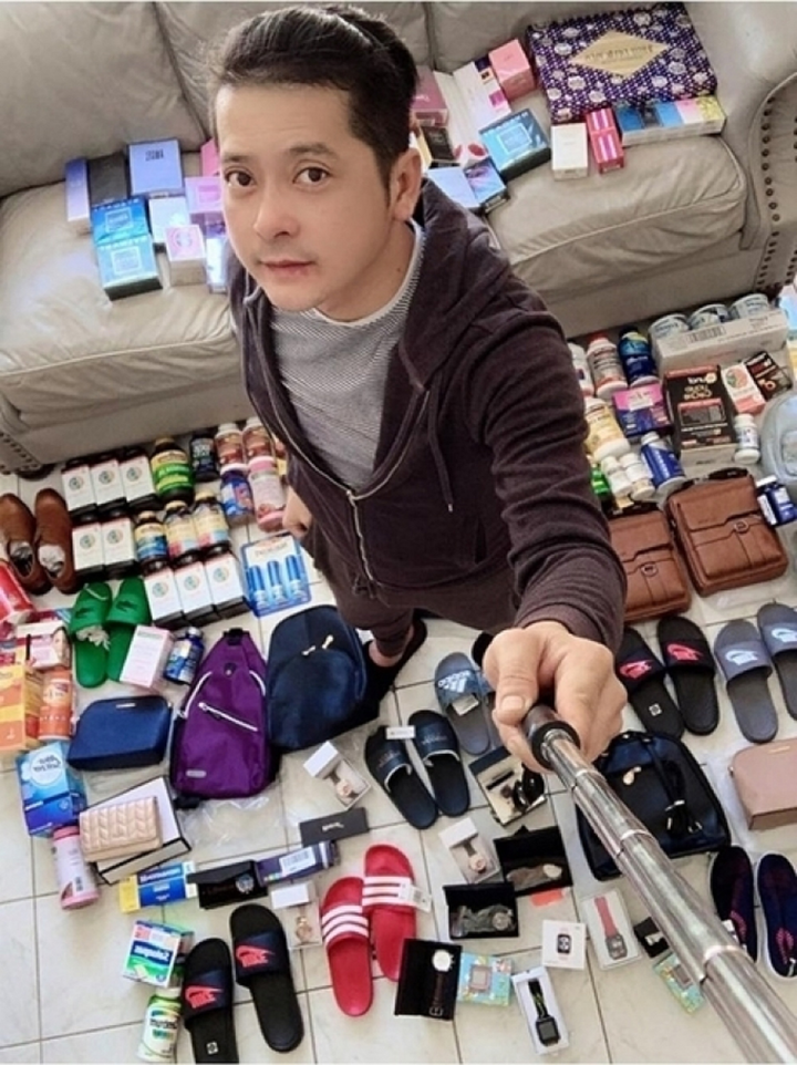 Bị mỉa chuyện bán hàng online, nhiều nam nghệ sĩ Việt chạnh lòng - 8