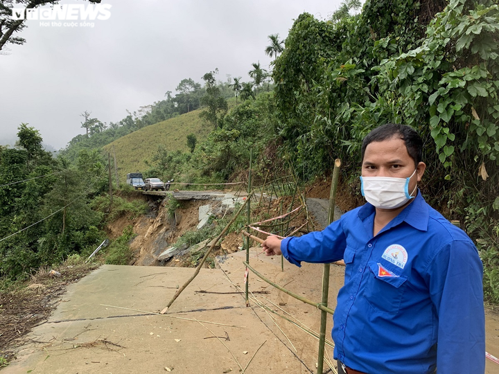 Cận cảnh sạt lở đèo Eo Chim khiến hơn 2.200 người ở Quảng Ngãi bị cô lập - 5