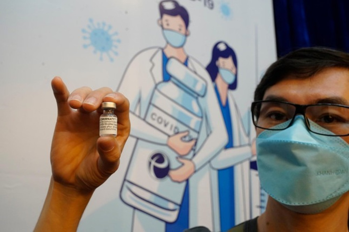 Cách xử lý các phản ứng có thể gặp khi trẻ tiêm vaccine COVID-19 - 2