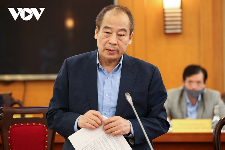 'Không thể đợi phủ hết vaccine COVID-19 mới cho học sinh đi học lại' - 1