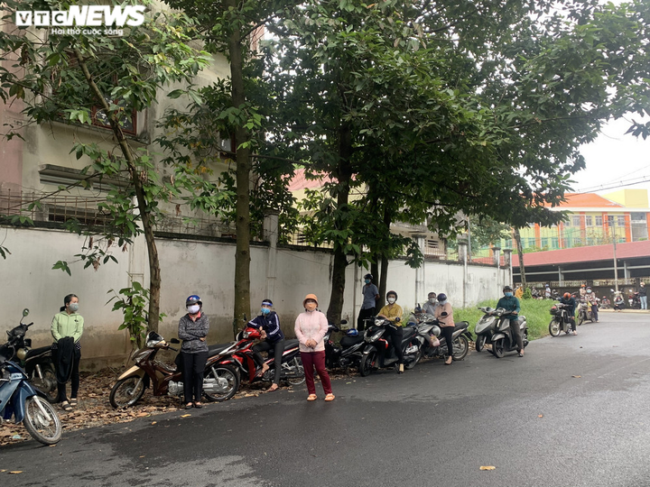 Ảnh: Ngày đầu tiên TP.HCM tiêm vaccine COVID-19 cho trẻ em - 9