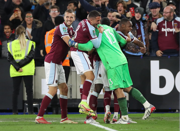 Man City thua ở Cúp Liên đoàn lần đầu sau 4 năm - 2