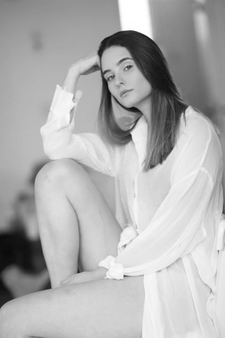 Vẻ kiều diễm của nữ bác sĩ đăng quang Hoa hậu Israel 2021 - 4