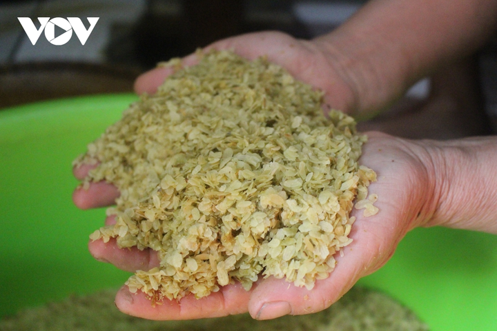 Ảnh: Làng cốm Mễ Trì đỏ lửa rộn ràng khi Hà Nội 'bình thường mới' - 13