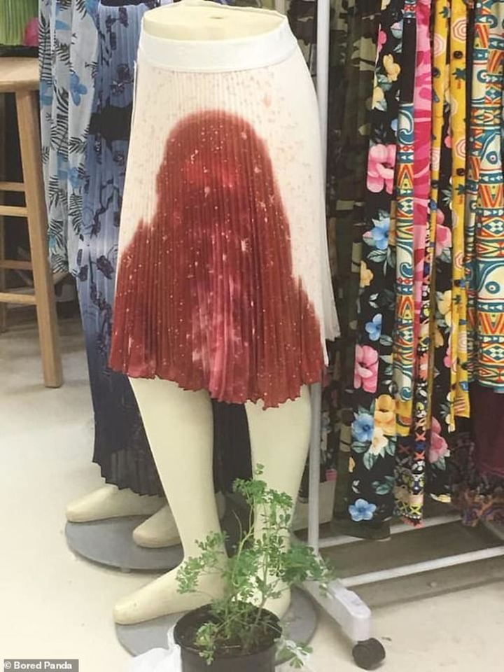 Những kiểu quần áo gây ngượng cực mạnh cho người nhìn, tự tin lắm mới dám mặc - 2