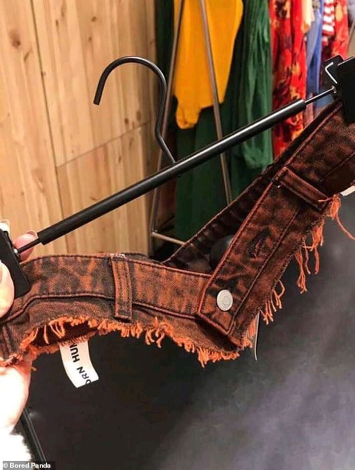 Những kiểu quần áo gây ngượng cực mạnh cho người nhìn, tự tin lắm mới dám mặc - 9