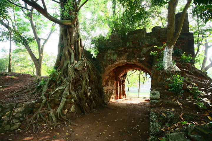 Đất Việt xưa: Cột cờ hùng vĩ ở thành cổ gần Hà Nội - điểm check-in đẹp mê ly - 3