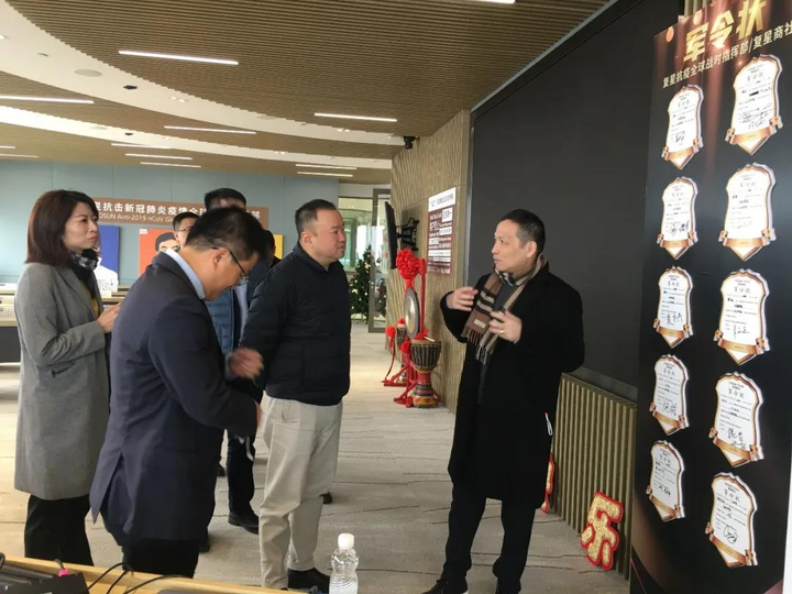 Tỷ phú tự thân ở Trung Quốc: Làm công lương 24.000 đồng/ngày, giàu nhờ giấy vụn - 2