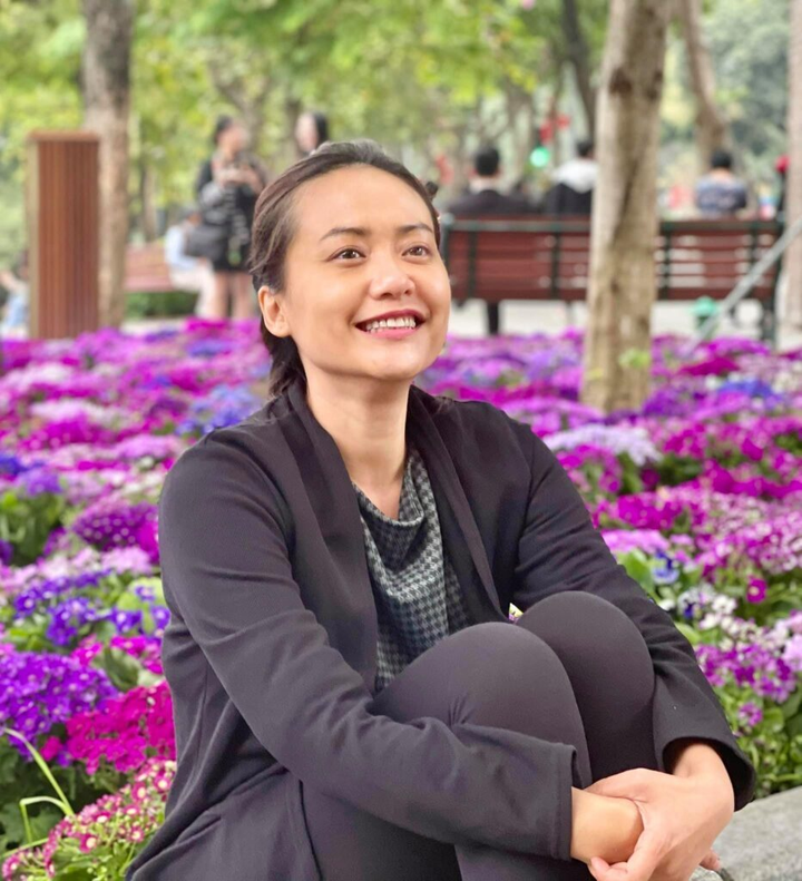 Kết hôn 11 năm, Hồng Ánh 'Cây táo nở hoa': 'Đã qua 40, đừng ai hỏi con cái nữa' - 4