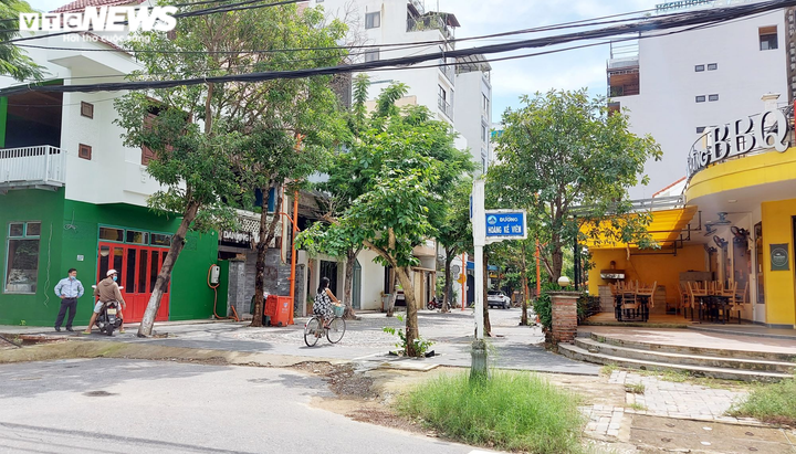 Ảnh: Phố Tây xác xơ, tiêu điều trước thời điểm Đà Nẵng đón du khách quốc tế - 8