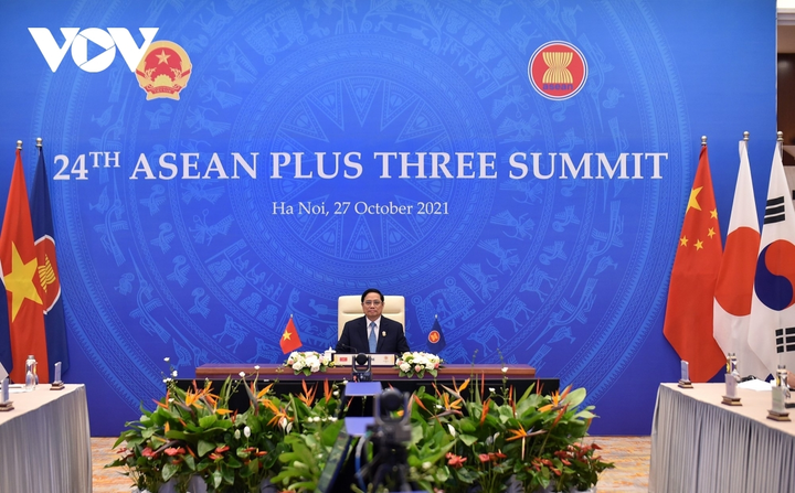 Ảnh: Nhìn lại chuỗi hoạt động của Thủ tướng Việt Nam tại Hội nghị cấp cao ASEAN - 16