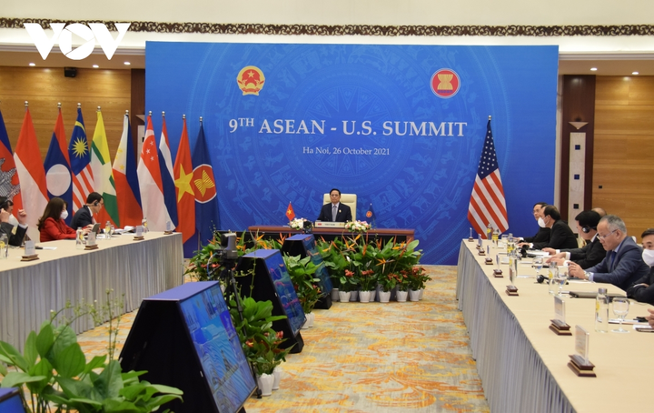 Ảnh: Nhìn lại chuỗi hoạt động của Thủ tướng Việt Nam tại Hội nghị cấp cao ASEAN - 11