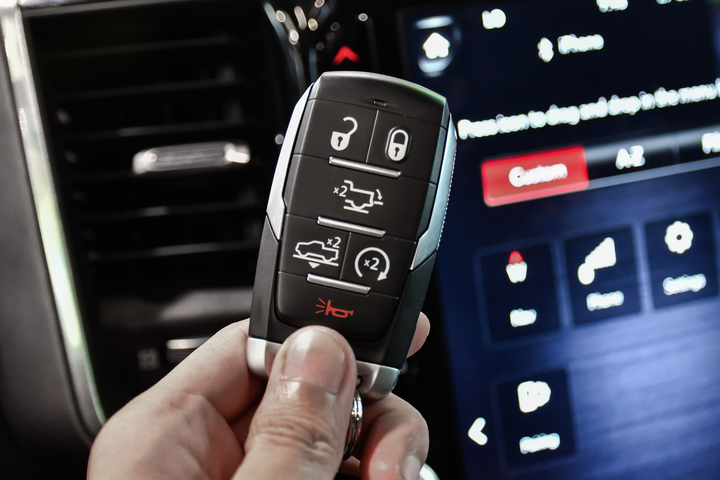 RAM 1500 Laramie Night Edition ảnh 26 Chi tiết bán tải RAM 1500 Laramie Night Edition giá gần 5,5 tỷ đồng - 26