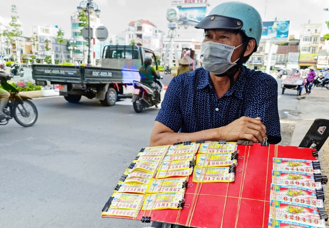 Vé số miền Tây ế ẩm - 1