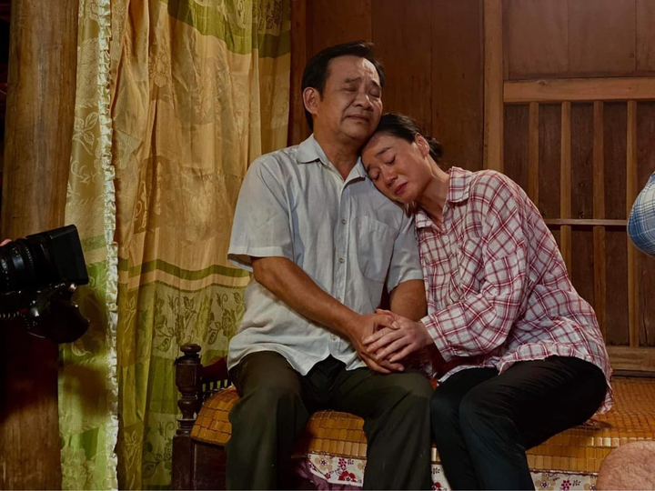 Bà Xuân và bà Bích 'Hương vị tình thân' tái ngộ trong phim mới - 2