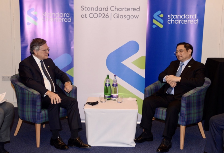 Thủ tướng tiếp Chủ tịch ngân hàng Standard Chartered - 1