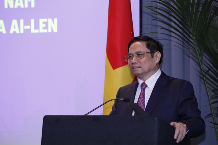 Ảnh: Hoạt động ngày đầu tiên của Thủ tướng Phạm Minh Chính tại Anh - 12