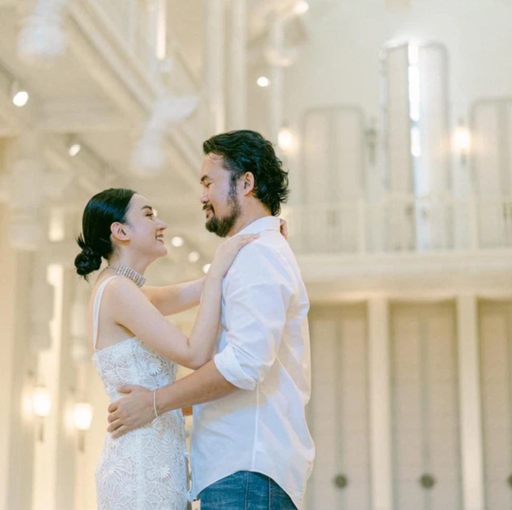 Nên duyên ở sân bay, cô gái vô tình lấy được chồng có sở thích mua nhà, tậu xe - 6