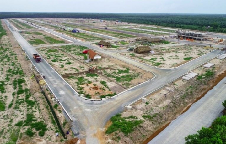 Sau giãn cách, nhiều nhà đầu tư 'ôm' đất cuống cuồng xả hàng - 1