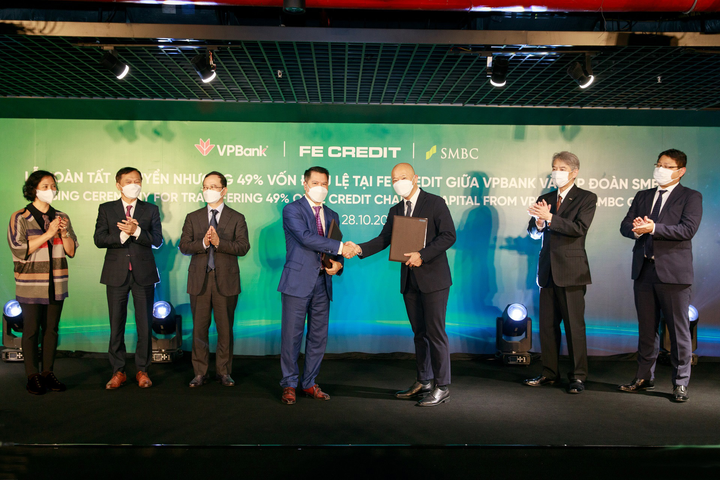 Cú hích trên thị trường tài chính tiêu dùng - 1