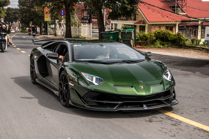 McLaren 765LT và loạt siêu xe ấn tượng tại Đà Lạt - 10