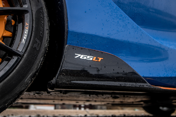 Cận cảnh McLaren 765LT màu độc tại TP.HCM - 7