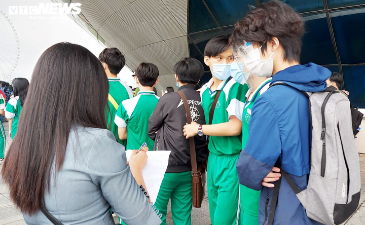 Ảnh: Đà Nẵng tiêm vaccine COVID-19 cho học sinh từ 15 đến dưới 18 tuổi - 3