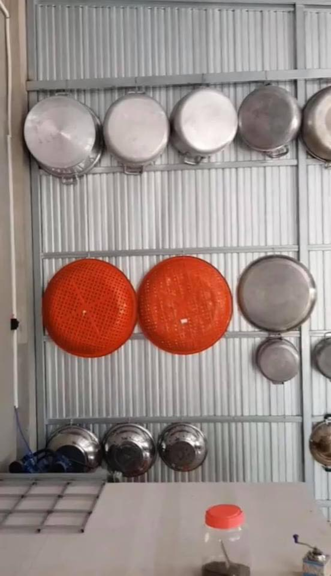 Gửi ảnh chụp căn bếp nhà bạn gái, anh chàng bị mẹ hối cưới gấp vì thấy điều này - 2