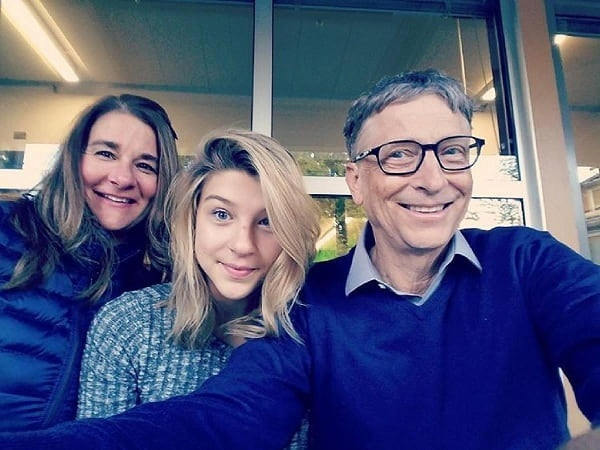 Vẻ đẹp gợi cảm của con gái út Bill Gates - 12