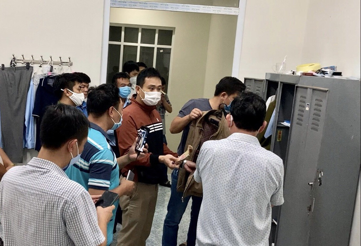  Tạm giữ 2 cán bộ Cục Quản lý thị trường Đắk Nông - 1