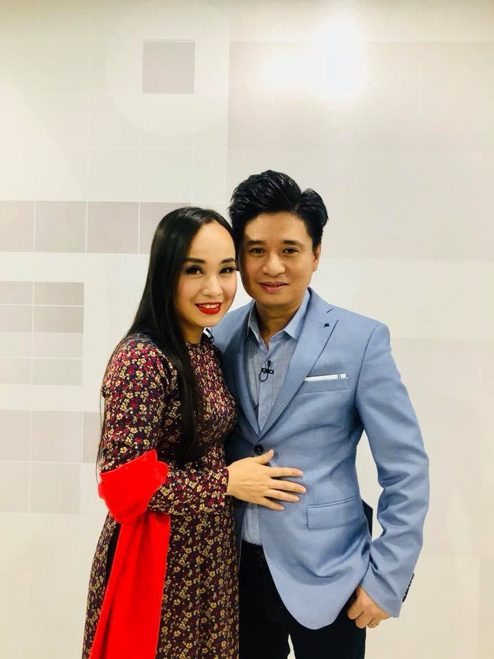 Hôn nhân 17 năm ngọt ngào như ngày đầu của Tấn Minh và vợ Hôn nhân 17 năm ngọt ngào như ngày đầu của Tấn Minh - Thu Huyền - 6