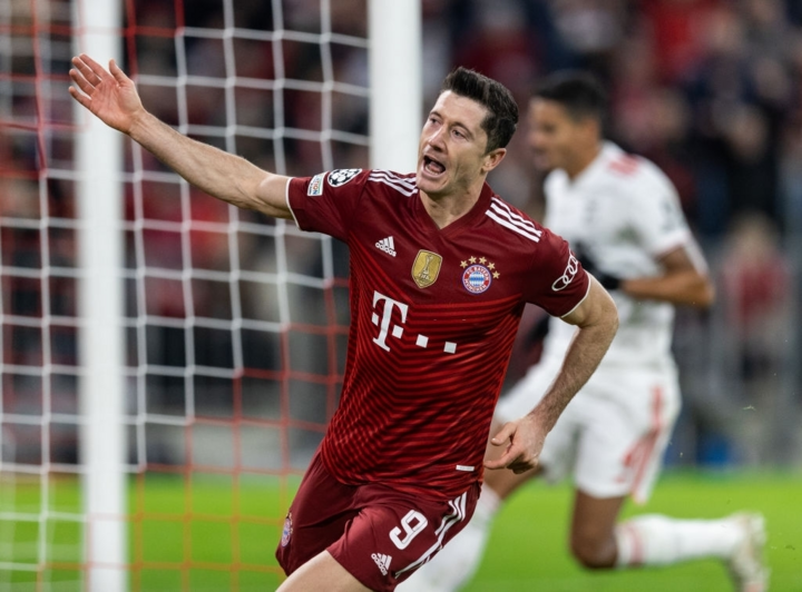 Lewandowski xuất sắc nhất thế giới năm 2021 - 1