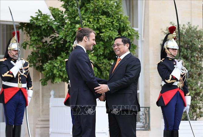 Thủ tướng Phạm Minh Chính hội kiến Tổng thống Pháp Emmanuel Macron - 1