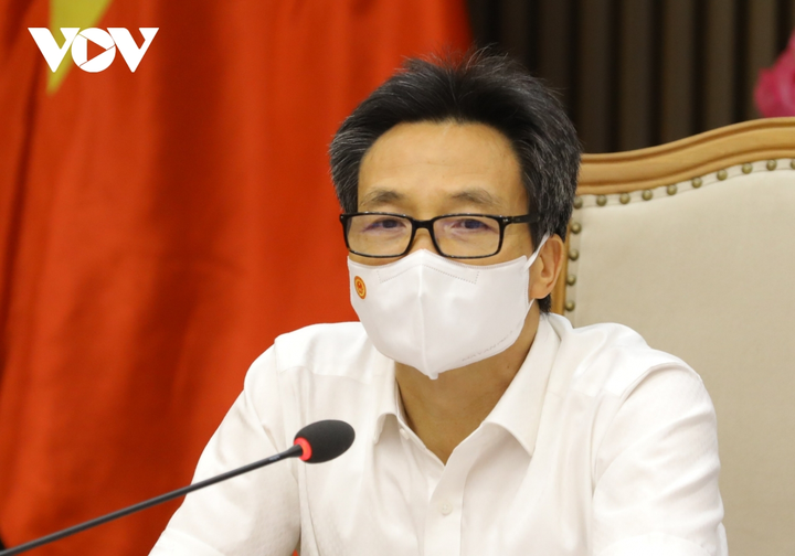 Phó Thủ tướng Vũ Đức Đam yêu cầu các tỉnh, thành phía Nam phủ 100% mũi 1 vaccine - 1