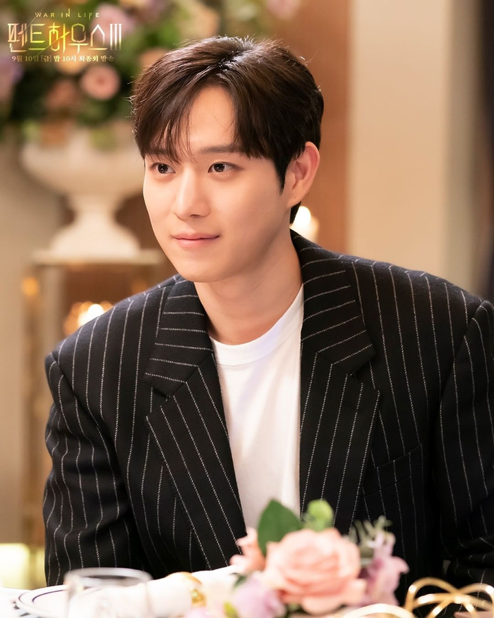 8 bộ phim Hàn Quốc hay nhất năm 2021 - 12