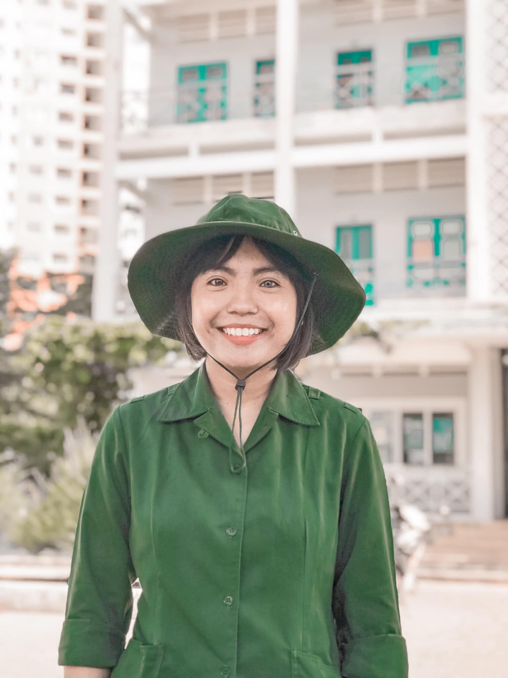 Cô gái có đôi mắt 2 màu gây bão MXH ngày ấy nay đã là nữ sinh năm hai xinh xắn - 4