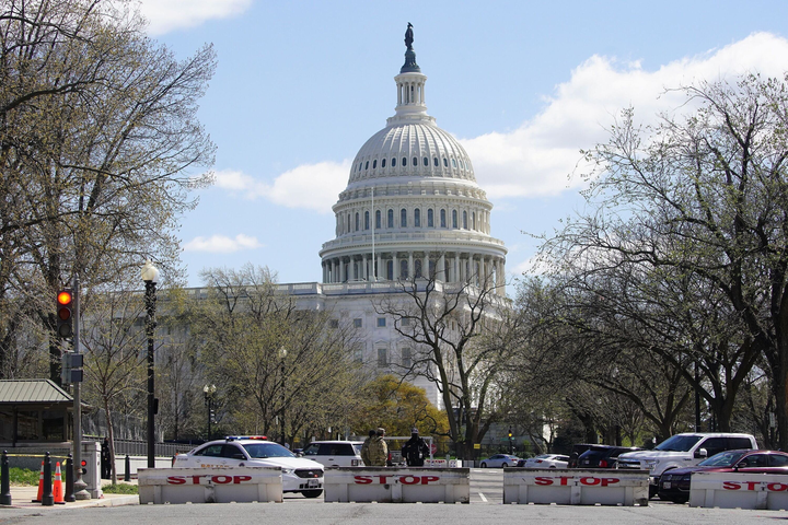 Hạ viện Mỹ thông qua dự luật cơ sở hạ tầng trị giá 1.200 tỷ USD - 1