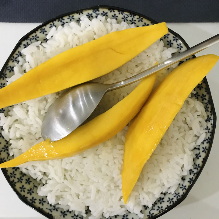 Giải mã món cơm trái cây: Nhìn thì đẹp mắt nhưng mùi vị thì thế nào? - 1