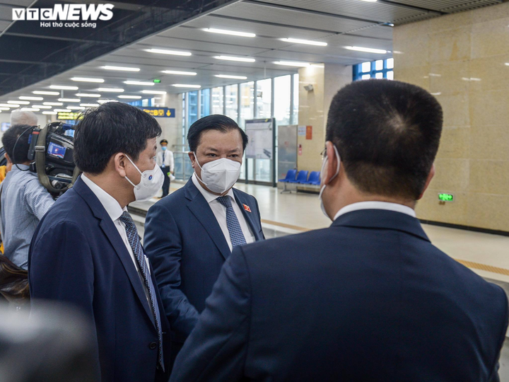 Sáng nay tàu Cát Linh - Hà Đông lăn bánh sau 10 năm xây dựng - 9