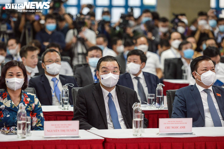 Sáng nay tàu Cát Linh - Hà Đông lăn bánh sau 10 năm xây dựng - 7