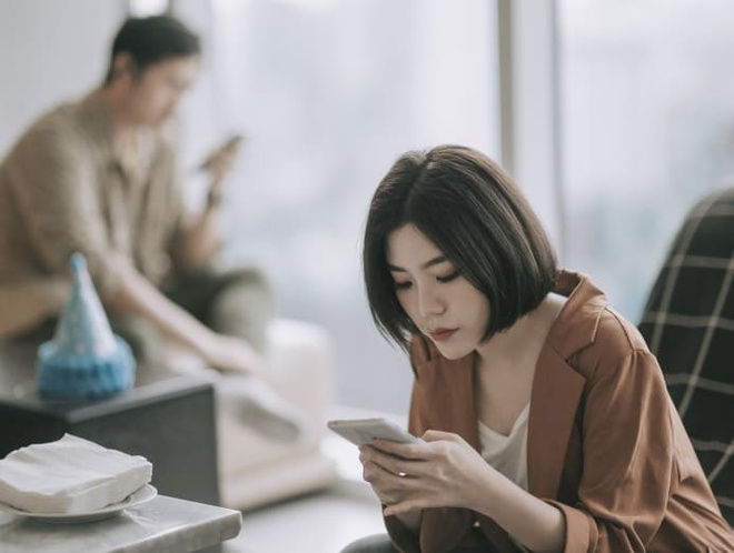 Ngoại tình nhiều hơn trong đại dịch dù không được ra đường - 1